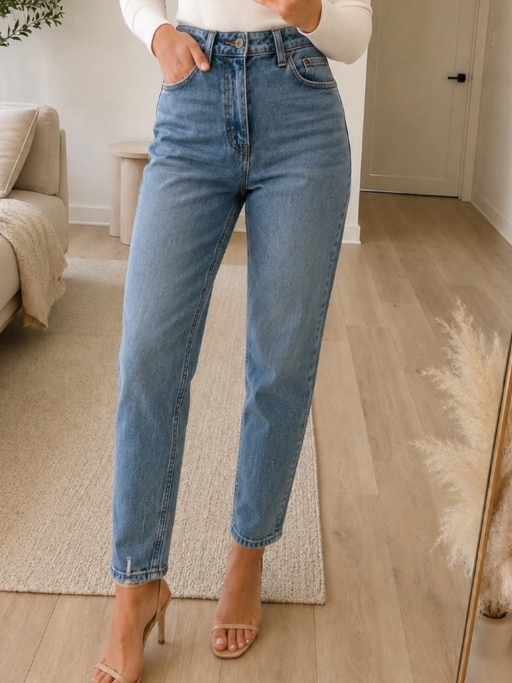 Abercrombie & Fitch Curve Love Ankle Straight Ultra High-Rise Jean